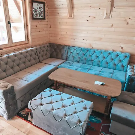 Domacinstvo Braca Rebic Holiday home Gacko