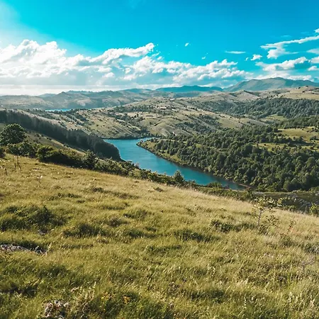 Ferienhaus Domacinstvo Braca Rebic