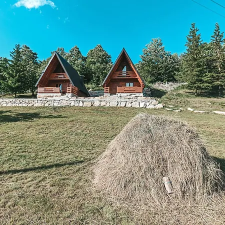 Domacinstvo Braca Rebic Ferienhaus *