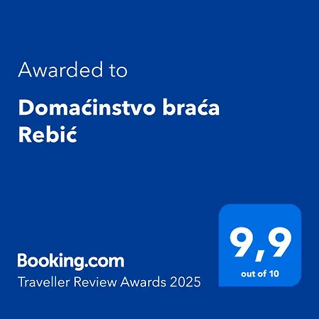 Domacinstvo Braca Rebic Holiday home