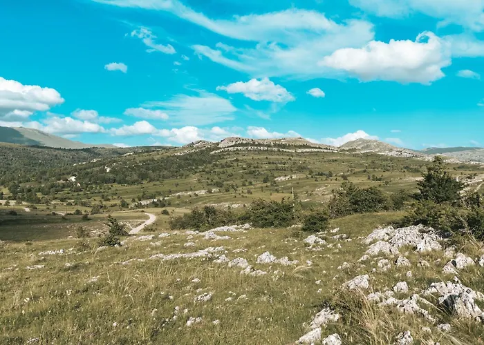 Domacinstvo Braca Rebic Holiday home Gacko